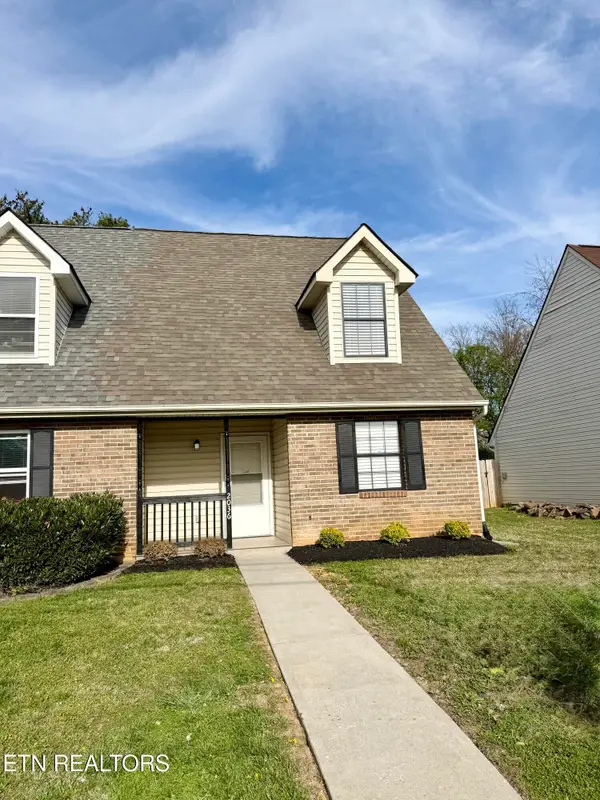 2036 Countryhill Lane, Knoxville, TN 37923