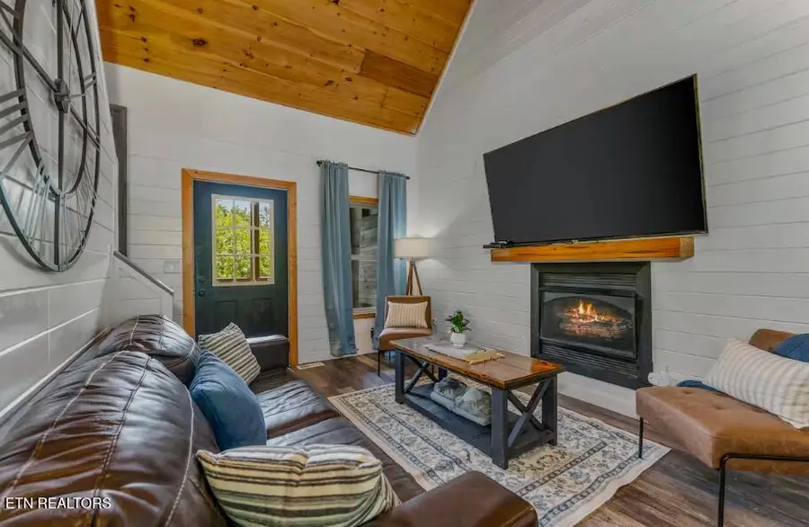 1805 Shady Grove Rd, Sevierville, TN 37876 - #2