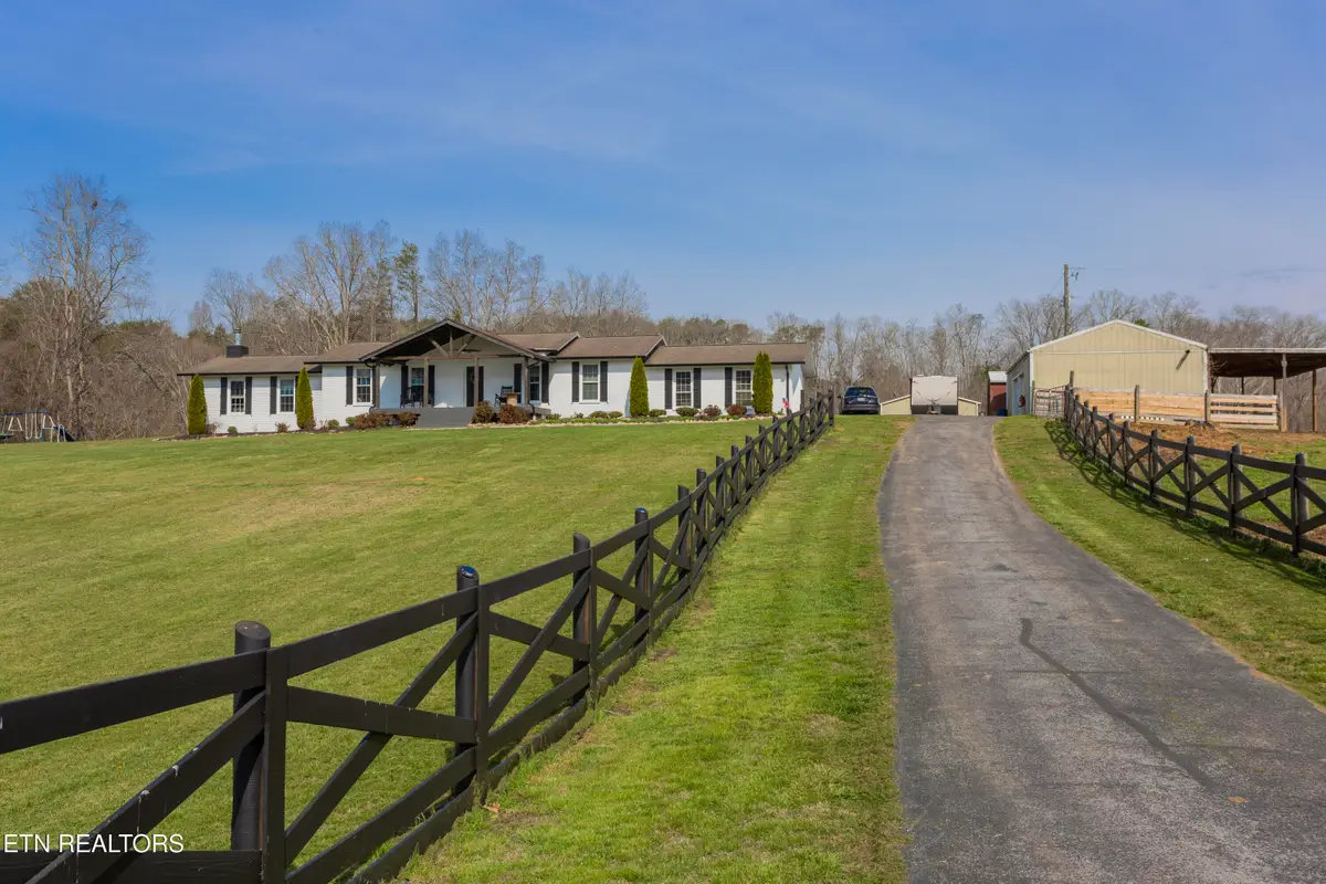 2409 Smith School Rd, Knoxville, TN 37914 - #1