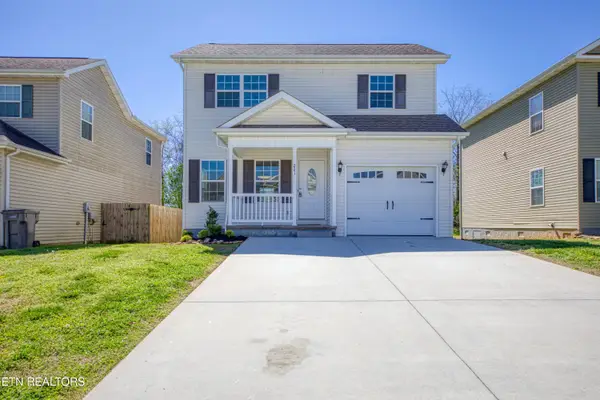 221 Heritage Crossing Drive, Maryville, TN 37804