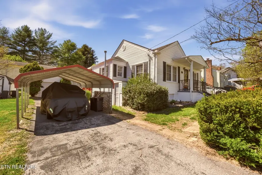 906 Riverview Drive, Lafollette, TN 37766 - #3