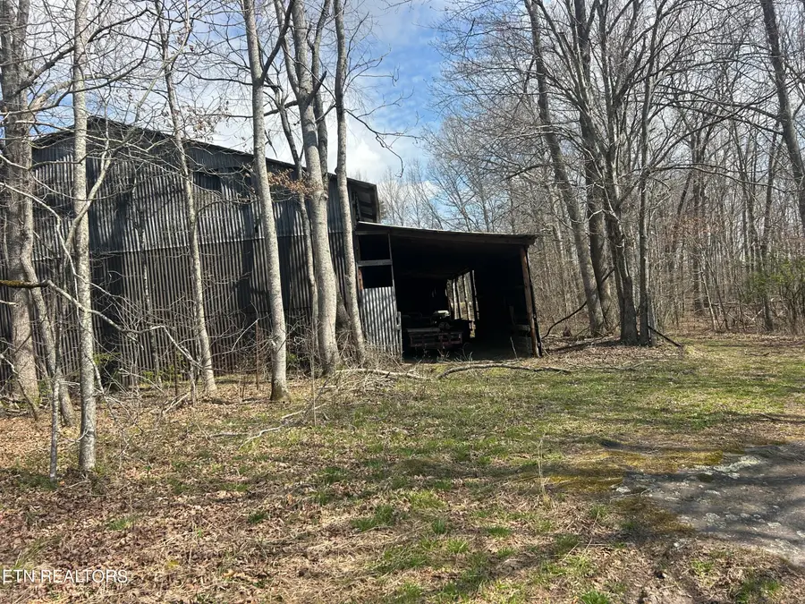 3102 Claysville Rd, Crossville, TN 38571 - #3