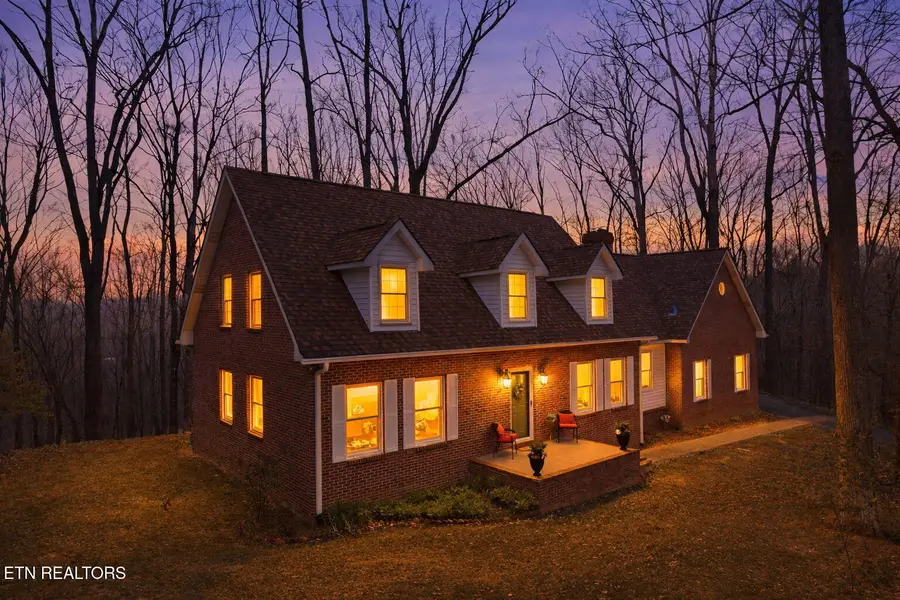 207 Strader Rd, Powell, TN 37849 - #2