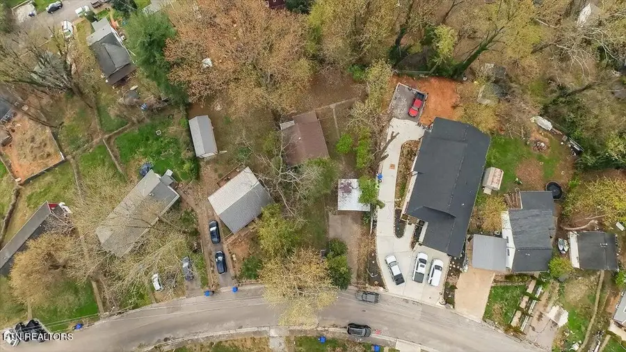 116 S Walker Lane, Oak Ridge, TN 37830 - #2