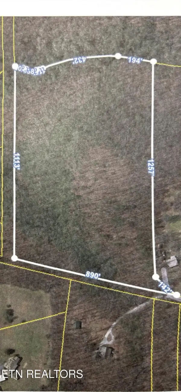 Thompson Rd, Crossville, TN 38571