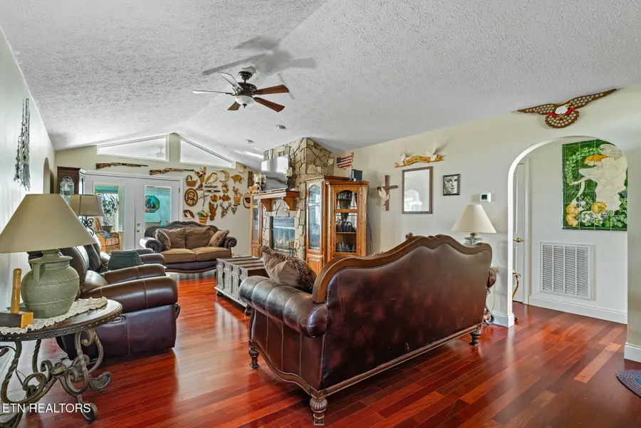 1339 Jim Fain Rd, Sevierville, TN 37876 - #2