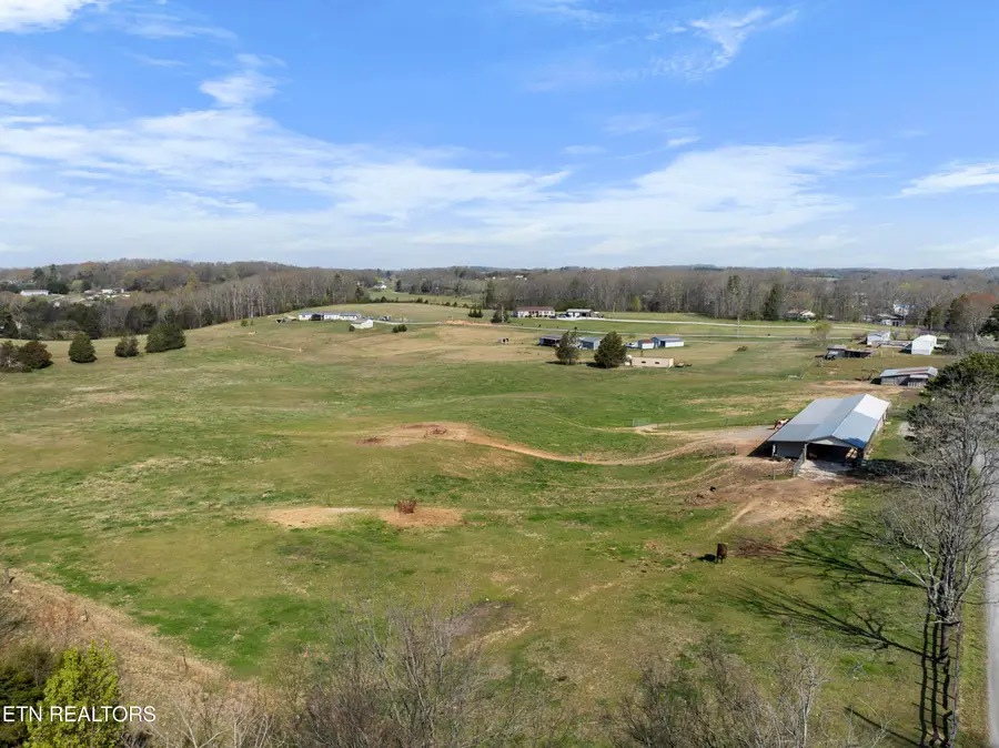 5816 Caldwell Rd, Loudon, TN 37774 - #3
