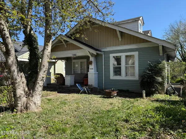 2208 Laurel Ave, Knoxville, TN 37916