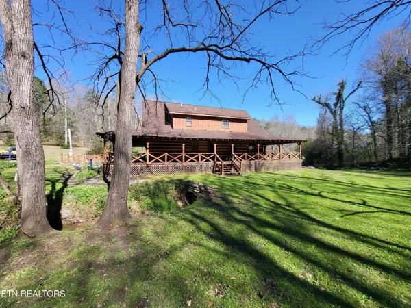 1215 Old Piney Rd, Maryville, TN 37803