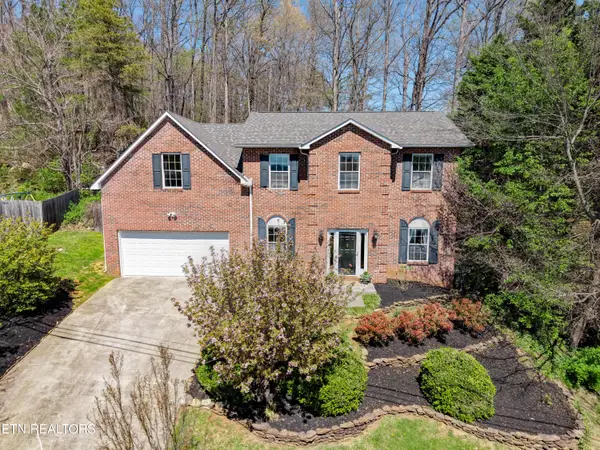 3210 Kingsmore Drive, Knoxville, TN 37921