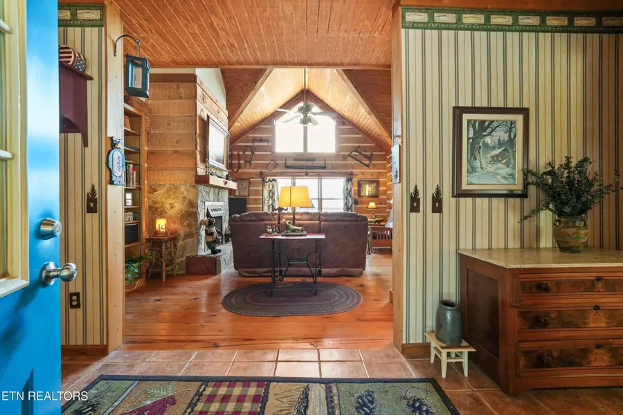 149 E Deer Walk Lane, Lafollette, TN 37766 - #3