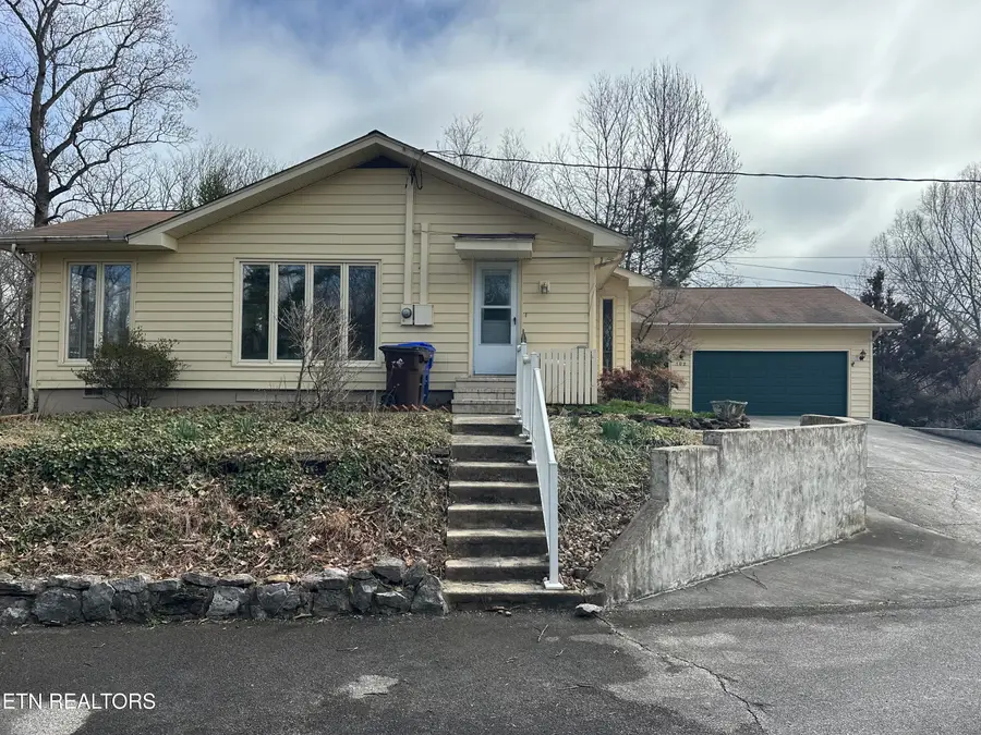 102 Osage Rd, Oak Ridge, TN 37830 - #2