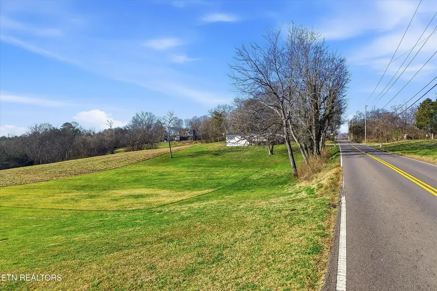 9710 Thorn Grove Pike, Strawberry Plains, TN 37871 - #2