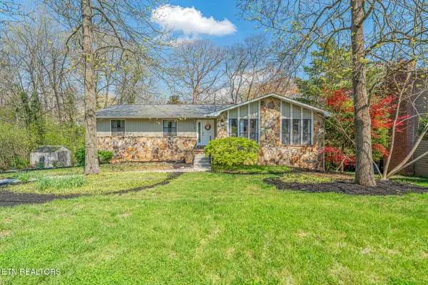 9703 Clearwater Drive, Knoxville, TN 37923