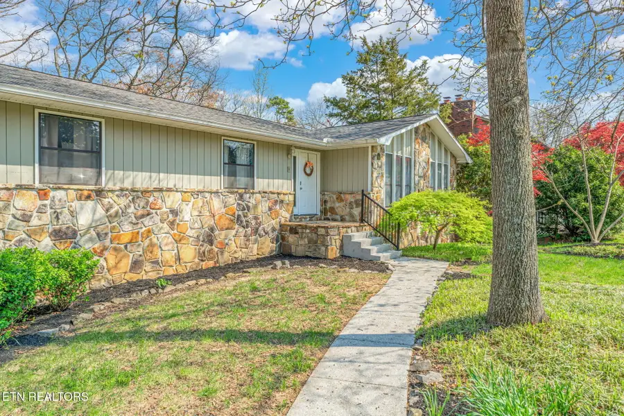 9703 Clearwater Drive, Knoxville, TN 37923 - #3