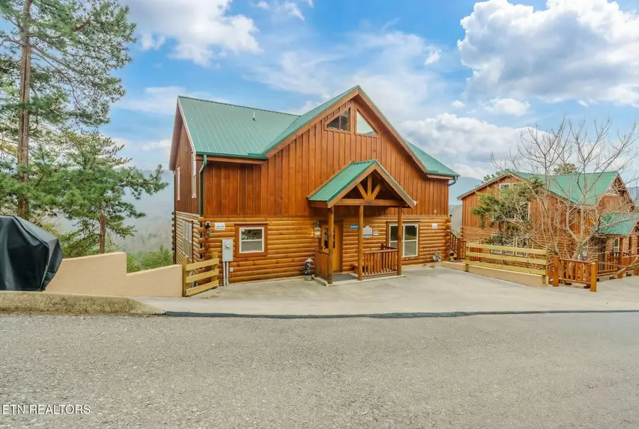 4831 Highland Place Way, Pigeon Forge, TN 37863 - #2