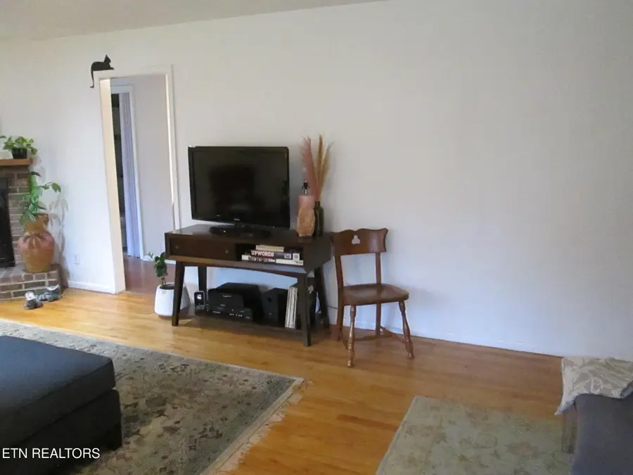 5712 Scenic Hills Rd, Knoxville, TN 37912 - #3