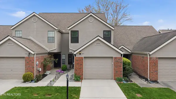 705 Farragut Commons Drive, Knoxville, TN 37934