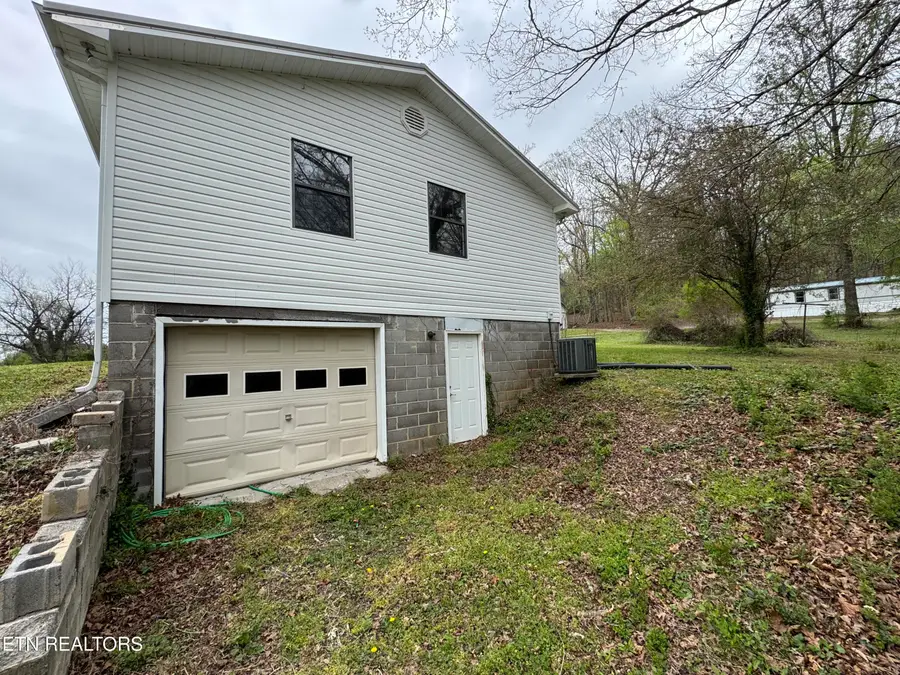 2765 U.s. 411, Madisonville, TN 37354 - #2