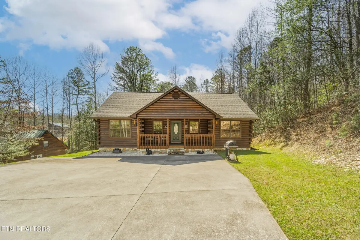 1711 Brent Hills Blvd, Gatlinburg, TN 37738 - #1