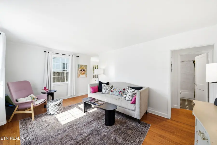 3915 Briargate Ave, Knoxville, TN 37919 - #2