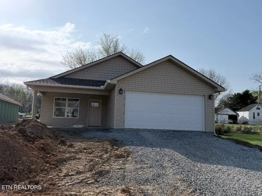 2528 E Clark Ave, Maryville, TN 37804 - #2