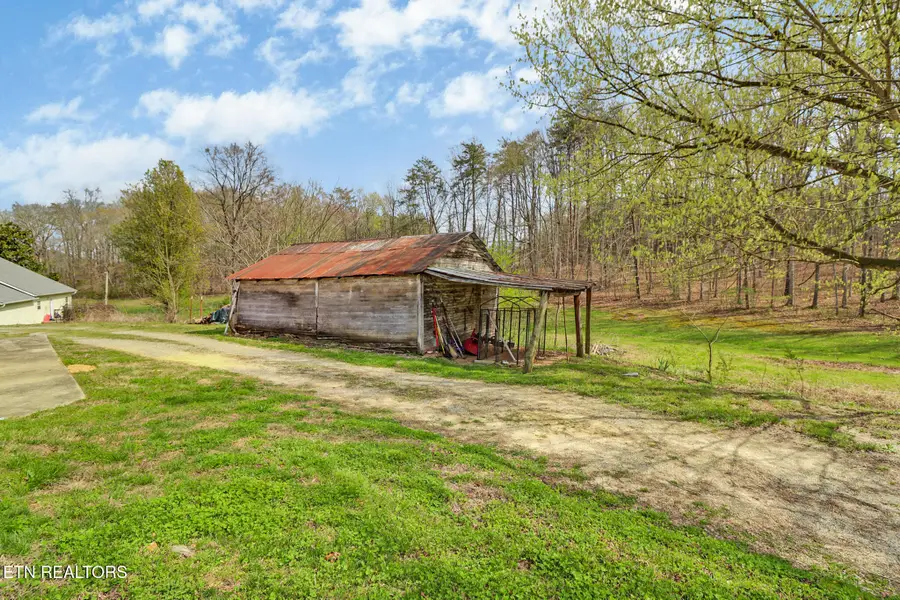 229 Mans Hollow Rd, Kingston, TN 37763 - #3