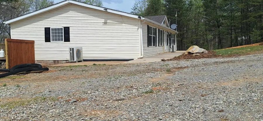 719 Adams Rd, Strawberry Plains, TN 37871 - #3