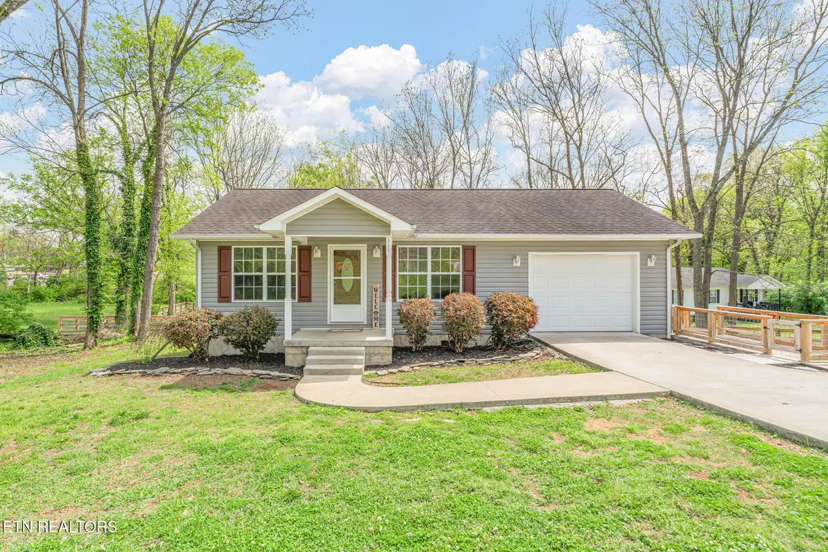 111 Oak St, Athens, TN 37303 - #1