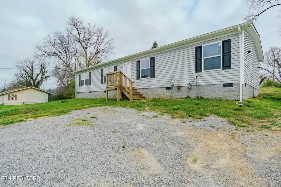 1306 W Morris St, Sweetwater, TN 37874 - #2