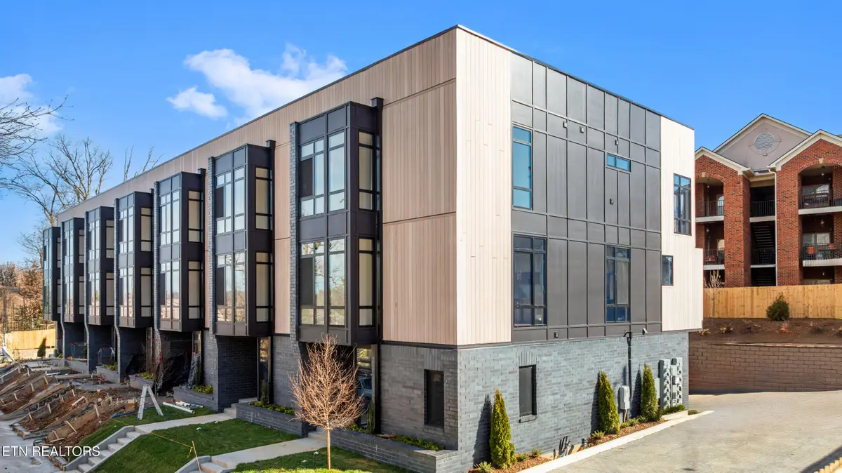 3974 Midland Ave, Knoxville, TN 37919 - #1