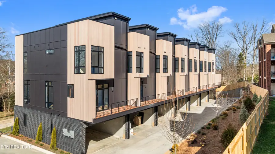 3974 Midland Ave, Knoxville, TN 37919 - #3