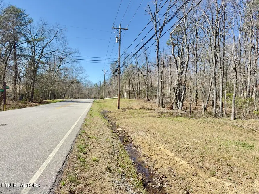 320 Westchester Drive, Crossville, TN 38558 - #3