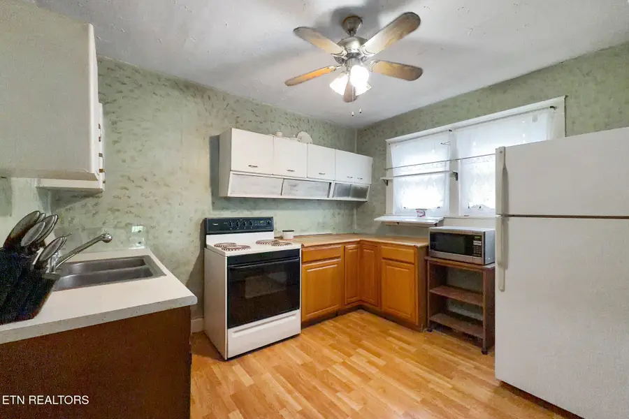 3934 Seahorn Ave, Knoxville, TN 37914 - #3