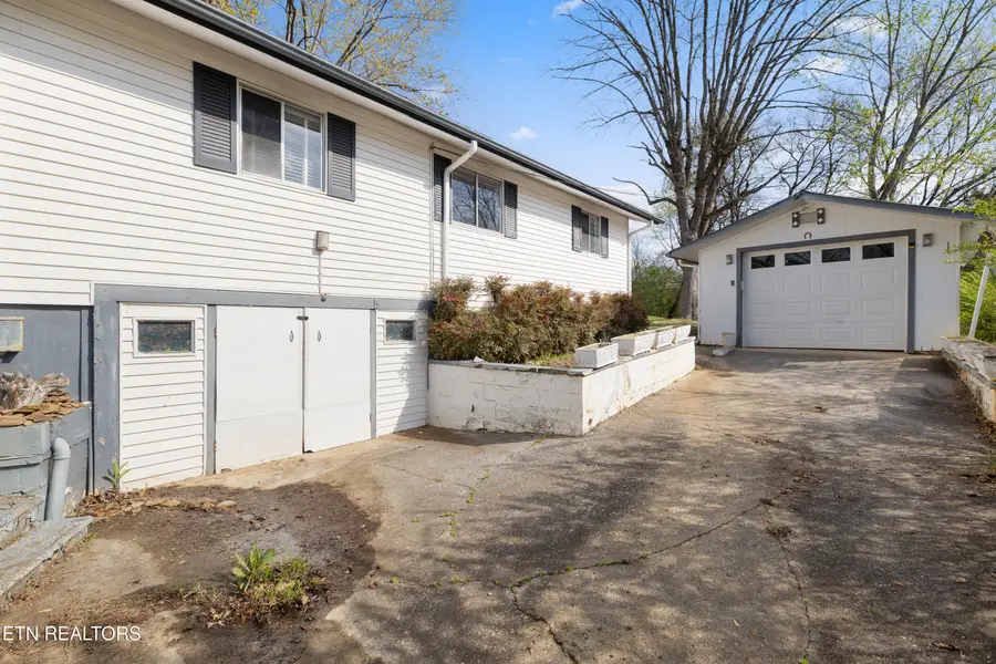 618 Elizabeth St, Maryville, TN 37804 - #2