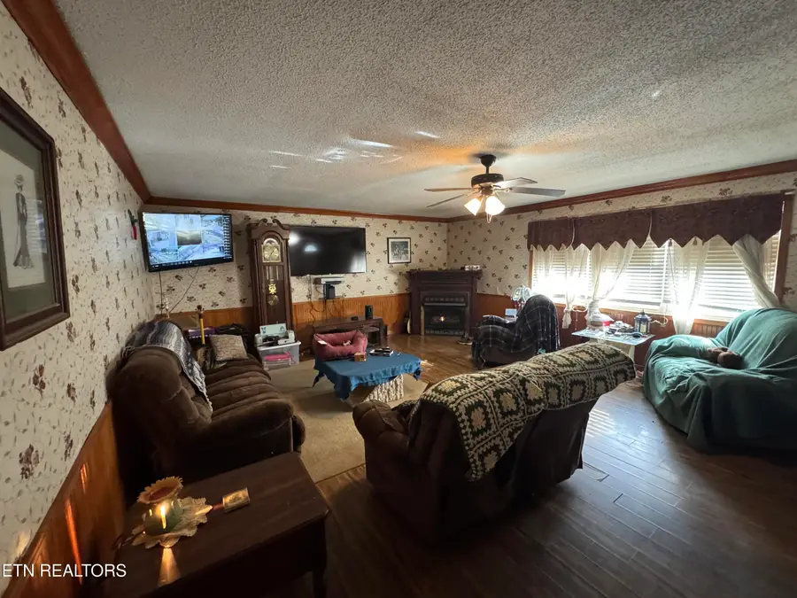 2502 Huntsville Hill Rd, Huntsville, TN 37756 - #2