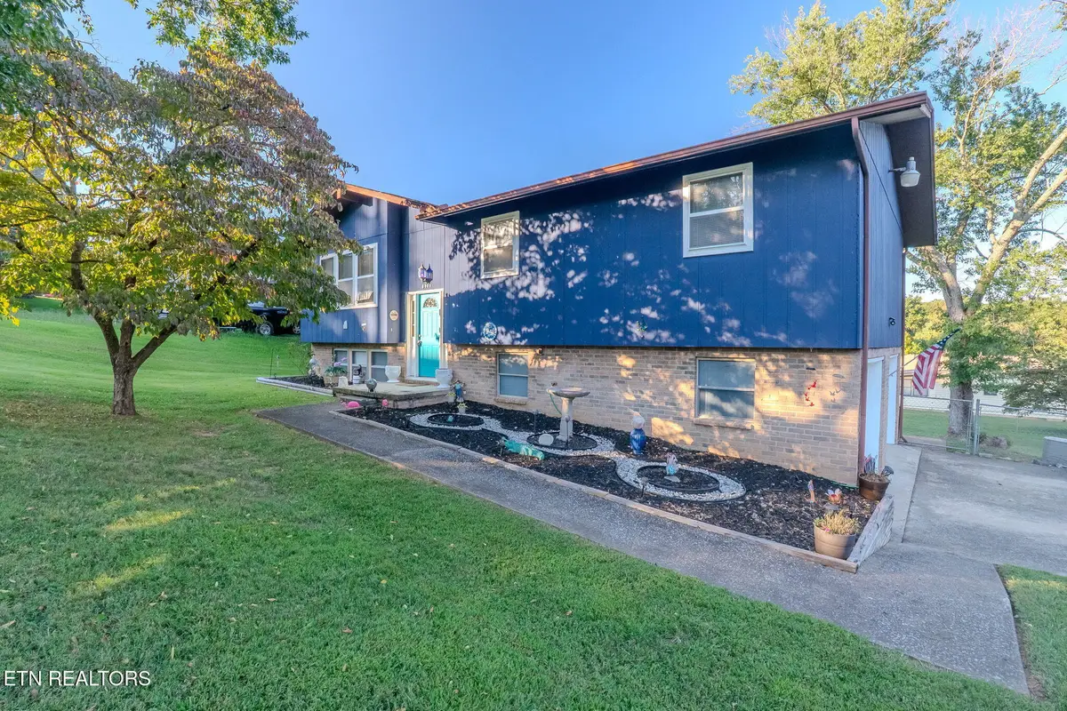 8000 Little Joe Rd, Powell, TN 37849 - #1