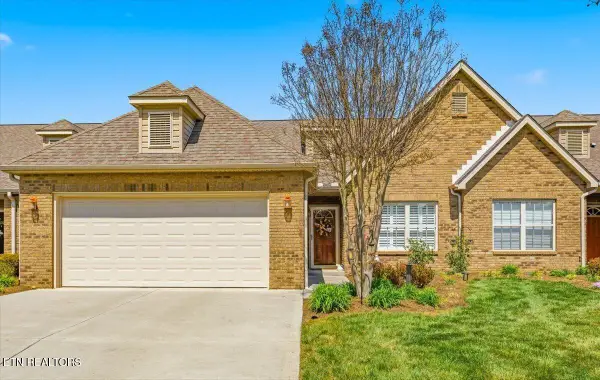 327 Glenview Circle, Lenoir City, TN 37771
