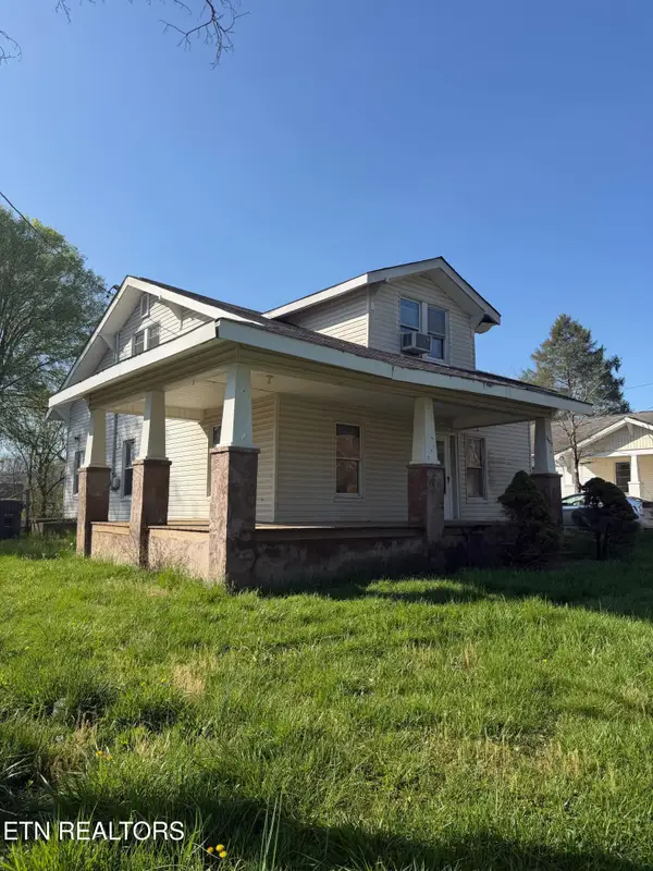 2622 Woodrow Drive, Knoxville, TN 37918