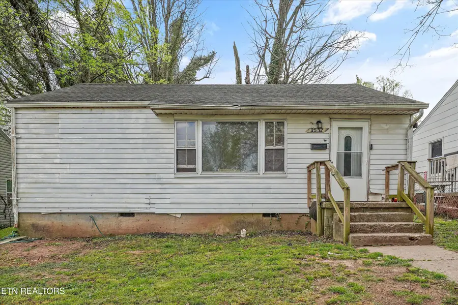 2532 Linden Ave, Knoxville, TN 37914 - #2
