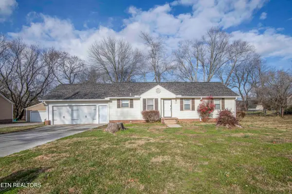 209 N Laurel Circle, Knoxville, TN 37912