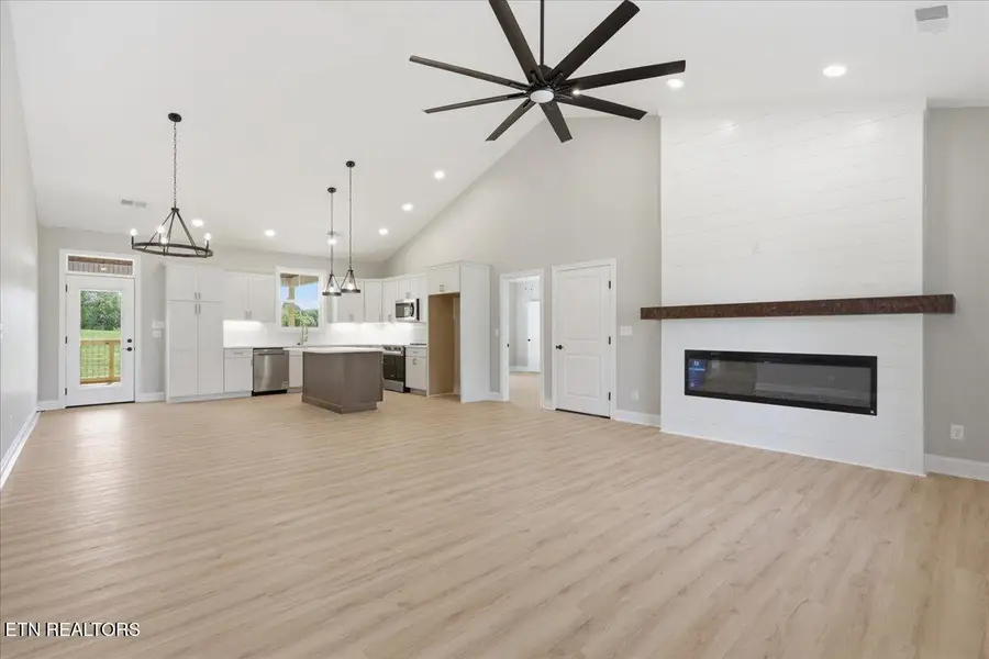 2617 Old Niles Ferry Rd, Maryville, TN 37803 - #2
