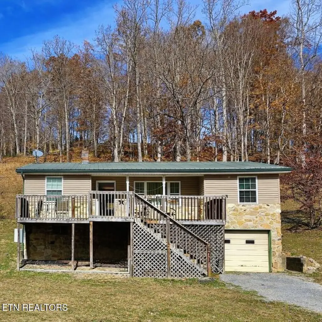 671 Hensley Hollow Rd, Thorn Hill, TN 37881 - #1
