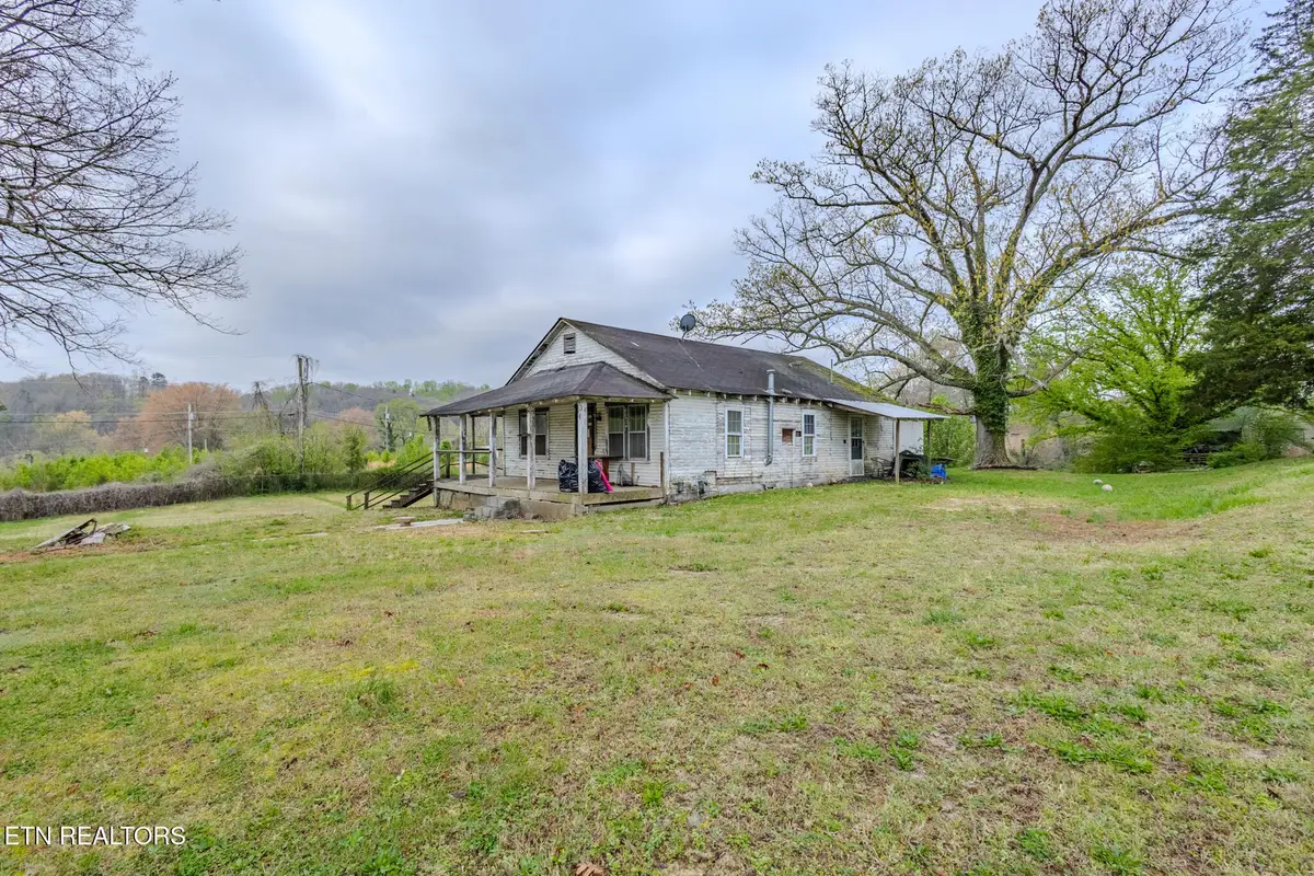 248 Woody Ave, Harriman, TN 37748 - #1