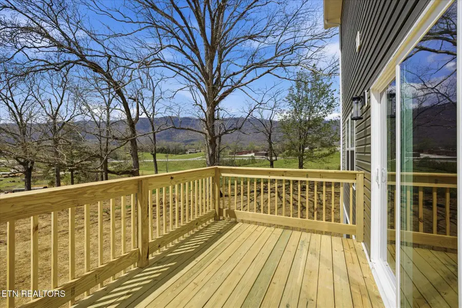 237 Cross Valley Rd, Lafollette, TN 37766 - #2