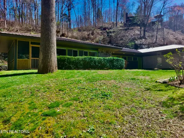 231 Silverbell Lane, Gatlinburg, TN 37738