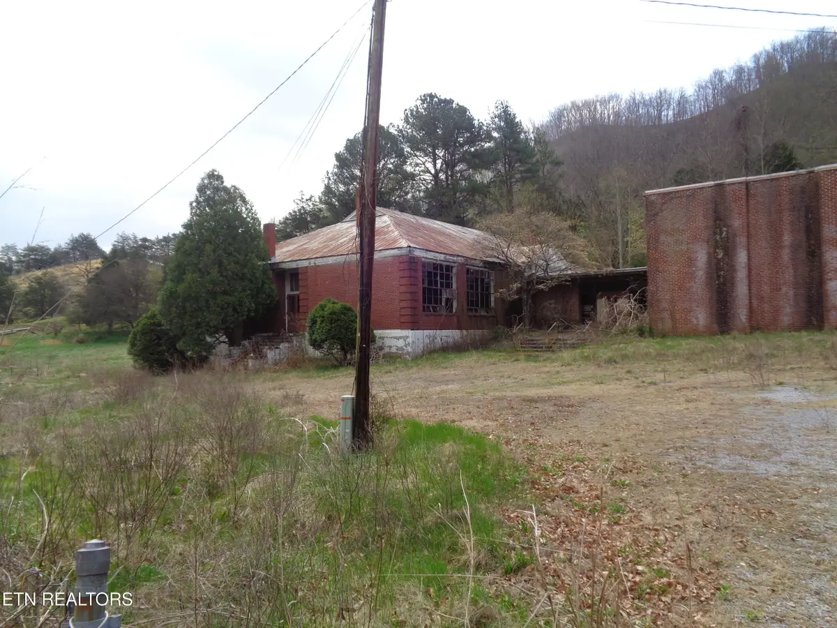 7918 Kyles Ford Hwy, Kyles Ford, TN 37765 - #1