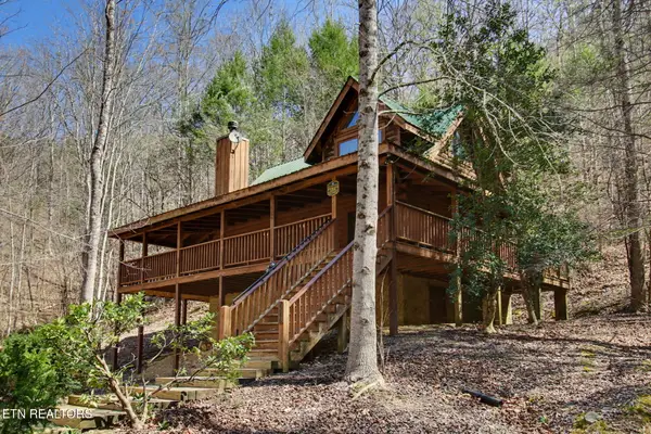 2244 Valley Mountain Way #2244 & 2246, Sevierville, TN 37862