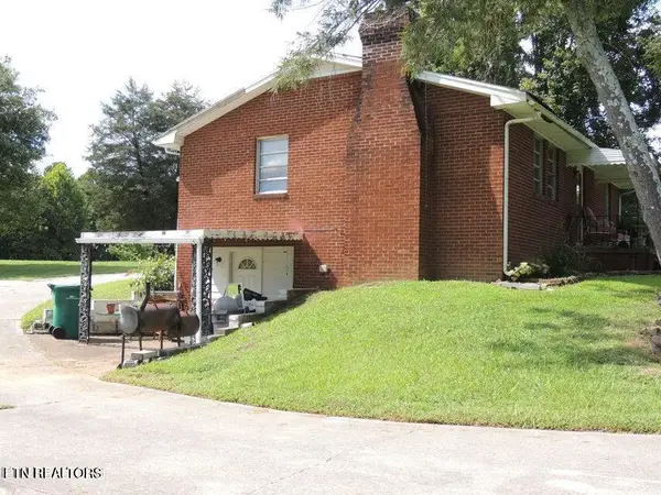 3227 George Light Rd, Knoxville, TN 37931