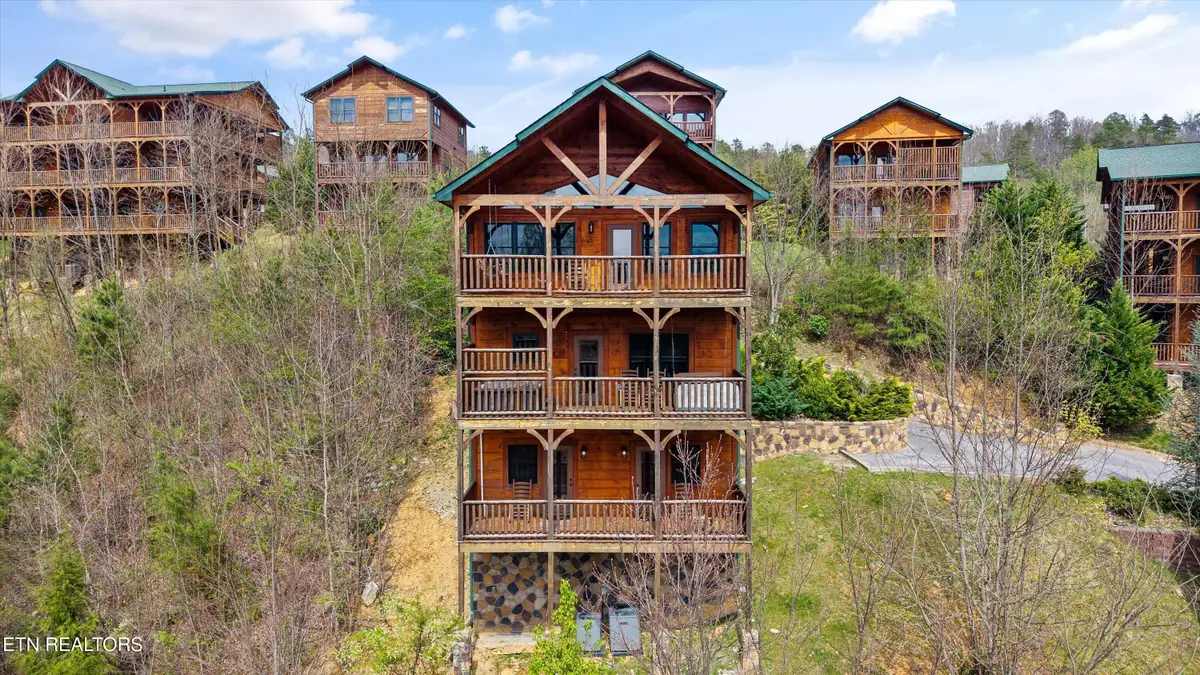 655 Gatlinburg Falls Way, Gatlinburg, TN 37738 - #1